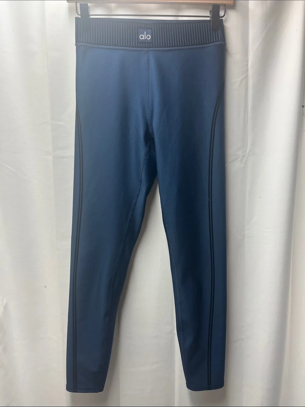 ALO Navy Blue Airlift High-Waist 7/8 Line Up Velvet Trim Legging - XS